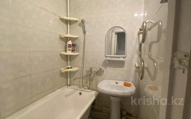 2-комнатная квартира, 52 м², 4/5 этаж помесячно, мкр 5, проспект Абая 24/2 Актобе - изображение 5