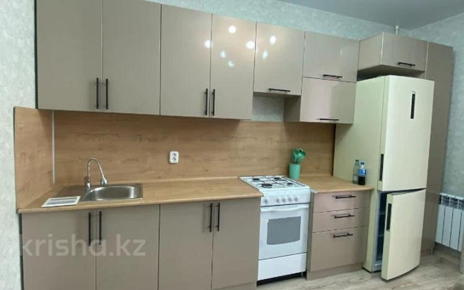 2-комнатная квартира, 72.6 м², 8/9 этаж помесячно, Мкр. Береке 51 Костанай - изображение 1