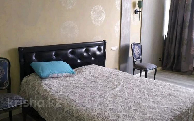 4-комнатная квартира, 150 м², 2/5 этаж помесячно, Гагарина 13 - Ходжанова Almaty - photo 7