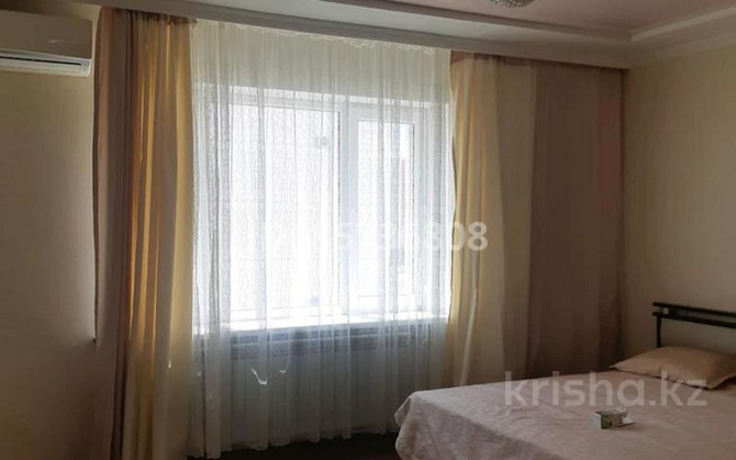 2-комнатная квартира, 72.5 м², 3/6 этаж помесячно, 30-й мкр 168 - Т/ц Олжа Aqtau - photo 1
