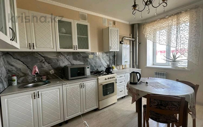 1-комнатная квартира, 40 м², 5/5 этаж помесячно, мкр. Алтын орда, Мкр. Батыс-2 338 - Тауелсиздик Актобе - изображение 2