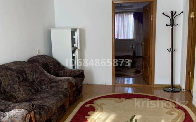 2-комнатная квартира, 50 м², 2/5 этаж помесячно, Ибатова 49 - Бизнес центр «Мир» Актобе - изображение 2
