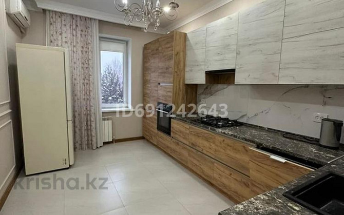 2-комнатная квартира, 100 м², 1/2 этаж помесячно, мкр 8, Газиза жубанова Актобе - изображение 3