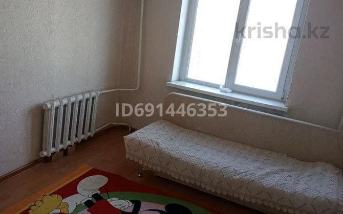 3-комнатная квартира, 68 м², 4/5 этаж помесячно, мкр 8, Бр. Жубановых - 21 школа Актобе - изображение 3