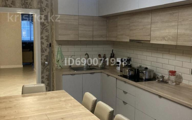 5-комнатная квартира, 220 м², 4/18 этаж помесячно, Алматы 11 - Туркестан Astana - photo 7