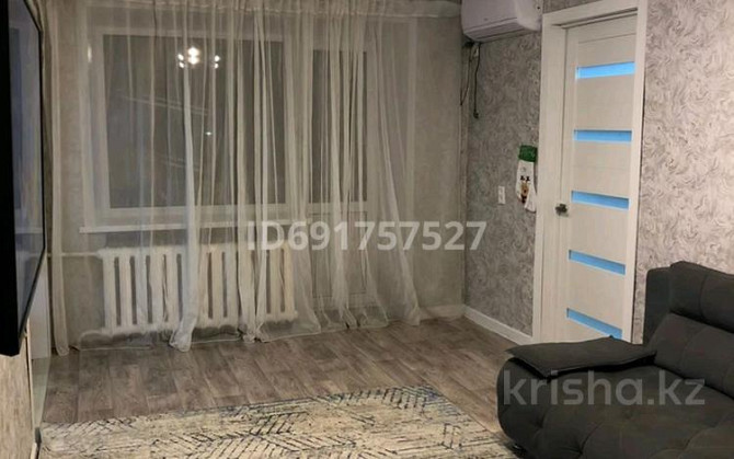 3-комнатная квартира, 60 м², 5/5 этаж помесячно, Академика Сатпаева 35 - Дом Счастья Павлодар - изображение 2