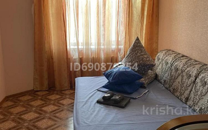 2-комнатная квартира, 70 м², 4/10 этаж помесячно, Авиягородок 25а Актобе - изображение 1