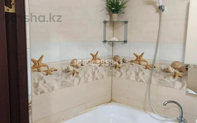 4-комнатная квартира, 96 м², 3/9 этаж помесячно, мкр 11 80 - По набережной, окна смотрят на аква пар Aqtobe - photo 7