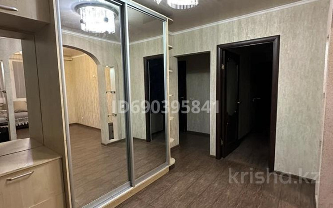 4-комнатная квартира, 96 м², 3/9 этаж помесячно, мкр 11 80 - По набережной, окна смотрят на аква пар Aqtobe - photo 1