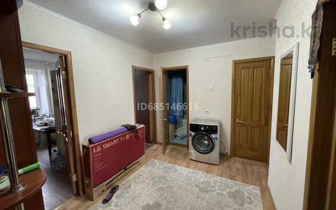 3-комнатная квартира, 60 м², 5/5 этаж помесячно, Баймагамбетова 179 Костанай - изображение 2