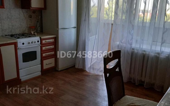 2-комнатная квартира, 76.6 м², 4/5 этаж помесячно, Ж.Жабаева 202"А" - Володаровского Петропавловск - изображение 3