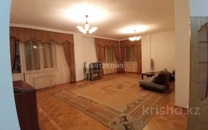 4-комнатная квартира, 209 м², 7/9 этаж помесячно, Республики 3/2 Astana - photo 3