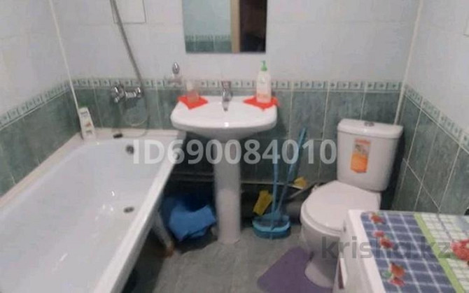 1-комнатная квартира, 30 м², 4/5 этаж помесячно, Хусаинова 131 Уральск - изображение 3