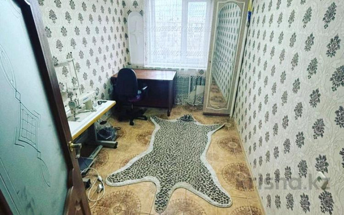 2-комнатная квартира, 45 м², 5/5 этаж помесячно, Ихсанова 87/1 Уральск - изображение 3