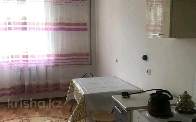 1-комнатная квартира, 42 м², 2/4 этаж помесячно, Машиностроителей 12 Усть-Каменогорск - изображение 2