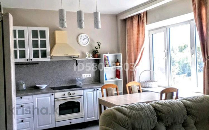 4-комнатная квартира, 90 м², 4/5 этаж помесячно, мкр Орбита-3 52 - Аль-Фараби Аскарова Almaty - photo 1