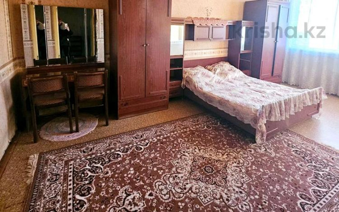 3-комнатная квартира, 63 м², 4/5 этаж помесячно, Шухова Petropavlovsk - photo 1