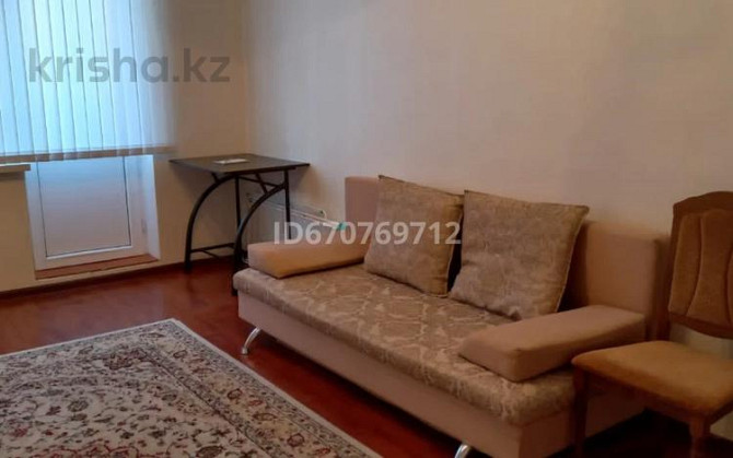2-комнатная квартира, 56 м², 4/5 этаж помесячно, Георгия Канцева 11 - Двор Уют Атырау - изображение 4