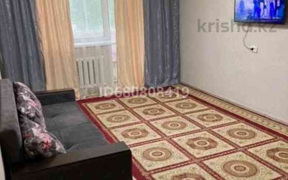 2-комнатная квартира, 56 м² посуточно, Ибраева 181 — Центр Семей