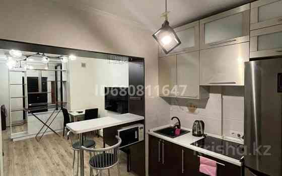 1-комнатная квартира, 48 м², 14/16 этаж посуточно, мкр Мамыр-1 29/8 Алматы