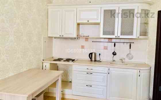 2-комнатная квартира, 50 м², 3/17 этаж посуточно, Сатпаева 25 — Б.Момышулы Астана