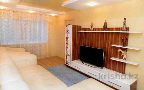 3-комнатная квартира, 110 м², 2/5 этаж посуточно, Сейфуллина 1 — Кривогуза Караганда