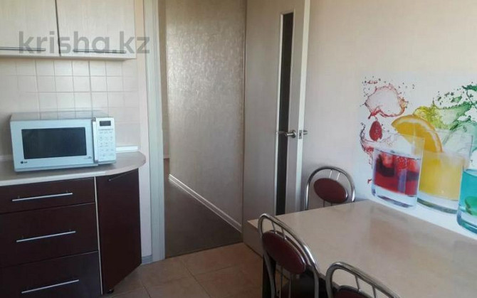3-комнатная квартира, 60 м², 4/5 этаж посуточно, Абая 20  - photo 6