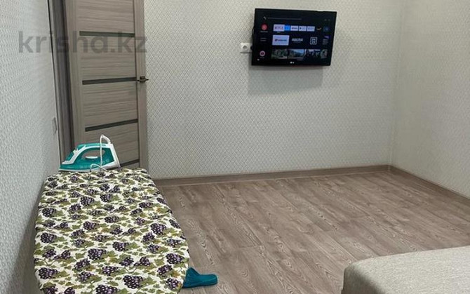 1-комнатная квартира, 33 м², 5/5 этаж помесячно, Молдагулова 26 - Торговая база,Казииту,Анвар Суперм Oral - photo 4