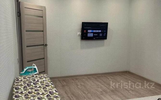 1-комнатная квартира, 33 м², 5/5 этаж помесячно, Молдагулова 26 - Торговая база,Казииту,Анвар Суперм Oral - photo 3