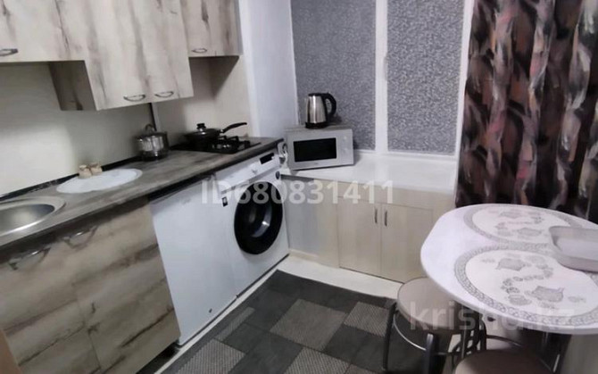 1-комнатная квартира, 30 м², 3/5 этаж посуточно, Абая 25 Петропавловск - изображение 1
