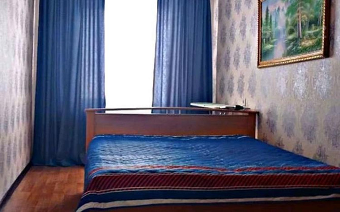 2-комнатная квартира, 45 м², 2/5 этаж посуточно, улица Атамбаева 19 — Азаттык Атырау - изображение 1