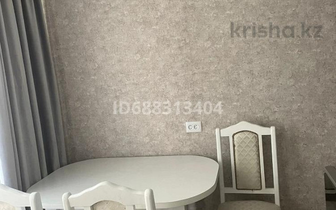 1-комнатная квартира, 40 м², 3/5 этаж помесячно, КШТ Сатпаева 22/2 Усть-Каменогорск - изображение 4