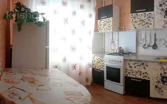 2-комнатная квартира, 45 м², 2/5 этаж посуточно, Атамбаева 19 — Азаттык Атырау