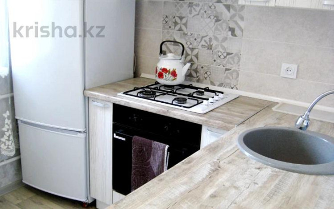 1-комнатная квартира, 40 м², 1/5 этаж посуточно, мкр 8, Марата Оспанова Актобе - изображение 5