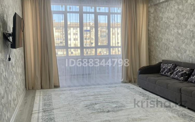 2-комнатная квартира, 90 м², 2/10 этаж помесячно, Абулхаирхана 147 Oral - photo 1