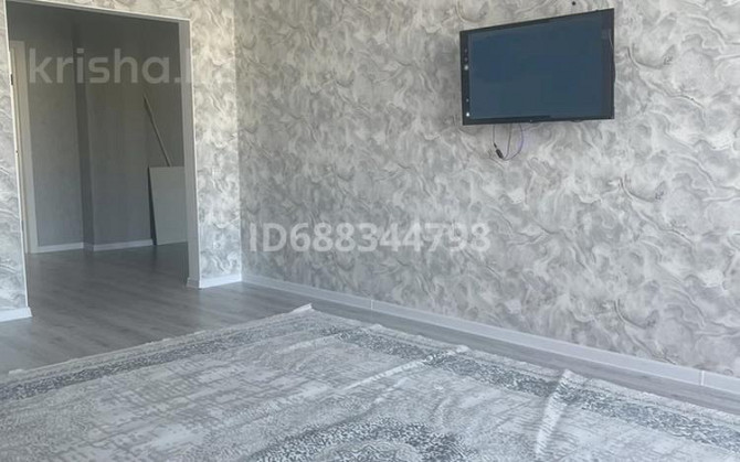 2-комнатная квартира, 90 м², 2/10 этаж помесячно, Абулхаирхана 147 Oral - photo 2