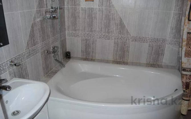 3-комнатная квартира, 100 м², 20/25 этаж посуточно, Сарыарка 1а — Сарыарка Астана - изображение 5