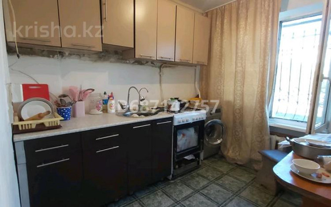 3-комнатная квартира, 60 м², 1/5 этаж помесячно, 5 35 Атырау - изображение 1