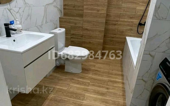 2-комнатная квартира, 72 м², 2/5 этаж помесячно, Светлая 91 Oral - photo 8