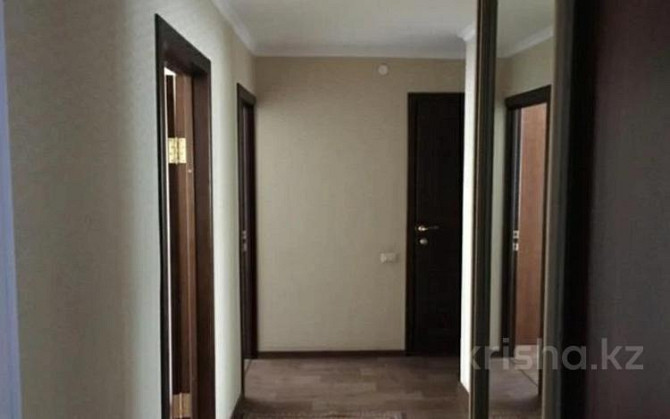 3-комнатная квартира, 63 м², 4/5 этаж помесячно, Алия молдагулова 5/1 Уральск - изображение 4