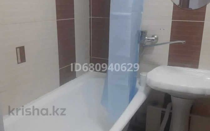 3-комнатная квартира, 62 м², 3/5 этаж посуточно, мкр 5 152 Aqtobe - photo 6