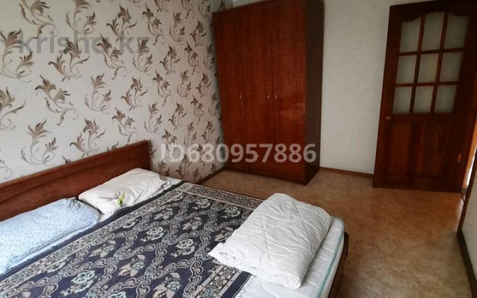 3-комнатная квартира, 57 м², 2/9 этаж посуточно, мкр Юго-Восток, Орбита мкр Караганда - изображение 2