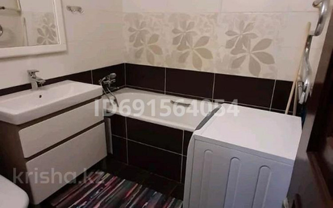 3-комнатная квартира, 60 м², 3/4 этаж помесячно, С. датова 11 Атырау - изображение 8