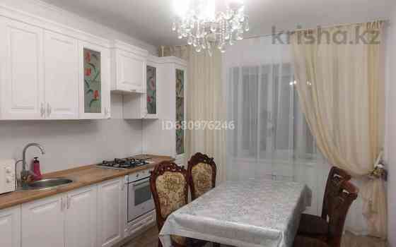 3-комнатная квартира, 100 м², 2/9 этаж посуточно, мкр. Батыс-2, Мустафы Шокая — Тауелсидик Aqtobe