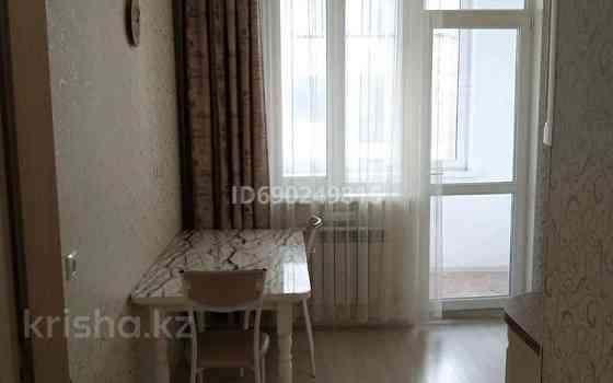 1-комнатная квартира, 39 м², 7/8 этаж помесячно, Қабанбай батыр 58 б Astana