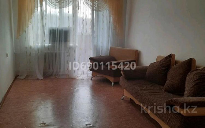 2-комнатная квартира, 70 м², 5/5 этаж помесячно, Кизатова - Район военного института Петропавловск - изображение 3