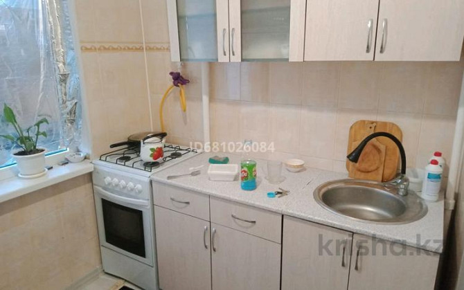 1-комнатная квартира, 41 м², 4/5 этаж посуточно, мкр 5 71 — Маресьева71-Пацаева Актобе - изображение 1