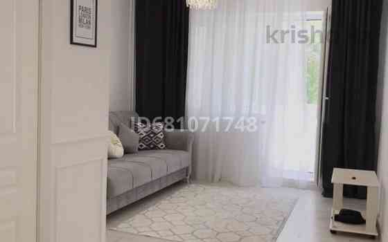 2-комнатная квартира, 50 м², 3/5 этаж посуточно, 8 микр « Алатау» Тараз