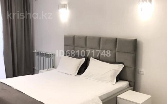 2-комнатная квартира, 50 м², 3/5 этаж посуточно, 8 микр « Алатау» Тараз - изображение 2