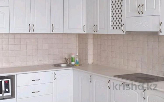 2-комнатная квартира, 54 м², 6/9 этаж помесячно, Мира 227а - Шухова Петропавловск - изображение 1